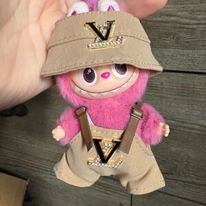 Brown overall set for mini labubu (pin for love size)